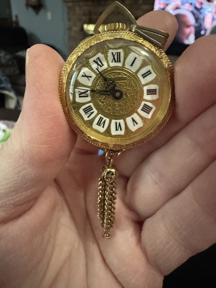 Lucerne Cameo Pendant Vintage Watch