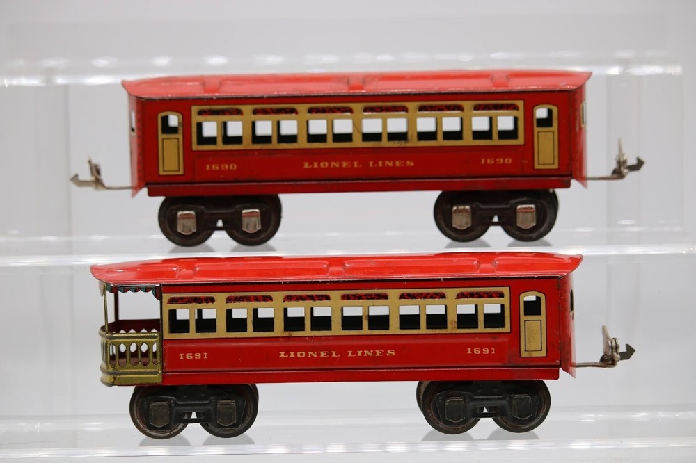 Lionel O Gauge Red Passenger 1690 Car & 1691 Observation Tin Litho Train Set  