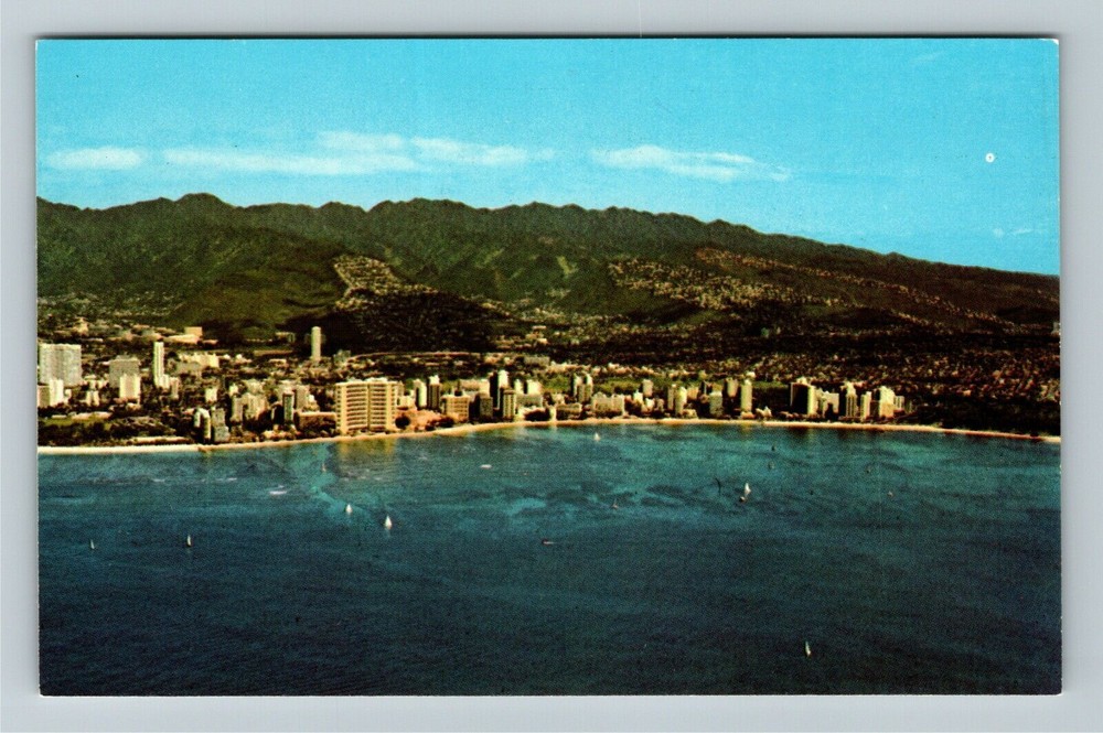 Honolulu HI-Hawaii, Waikiki Beach, Ocean, Hotels, Vintage Postcard