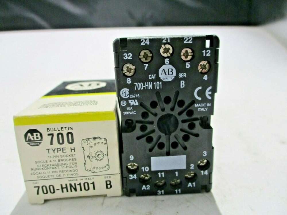 New Factory Sealed Allen-Bradley 700-HN101 Relay Socket,11-Pin 700HN101