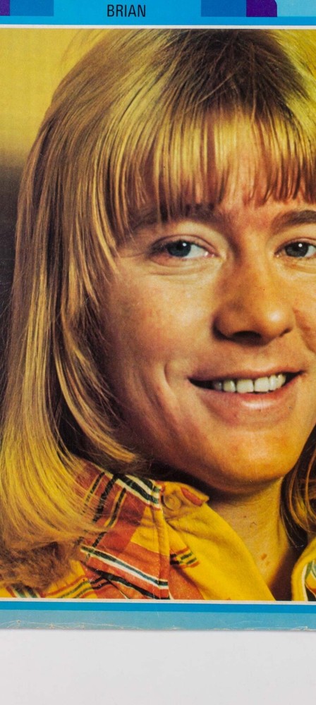 Brian Connolly of The Sweet 2 features & a poster in a 70s pop music UK MAGAZINE