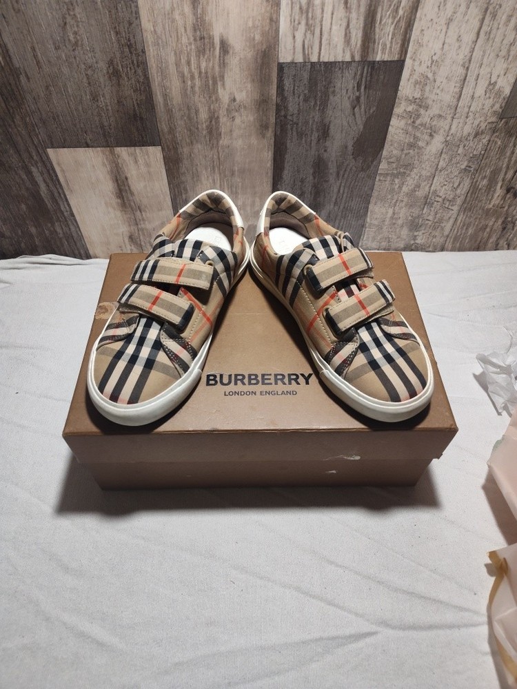 KIDS BURBERRY NOVA PLAID HOOK AND LOOP STRAP TENNIS SHOE EU 34