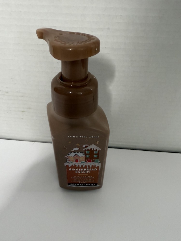 Bath & Body Works Gingerbread Bakery Foaming Hand Soap 8.75oz Holiday Scent New