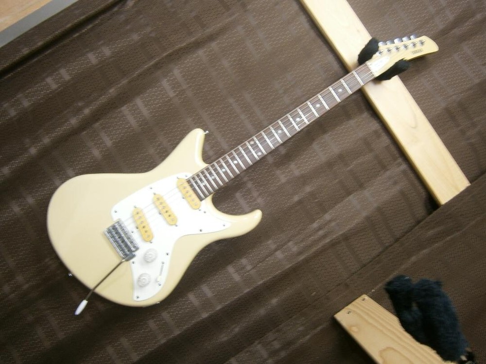 Vintage Yamaha SS300 White Electric Guitar Tested From Japan