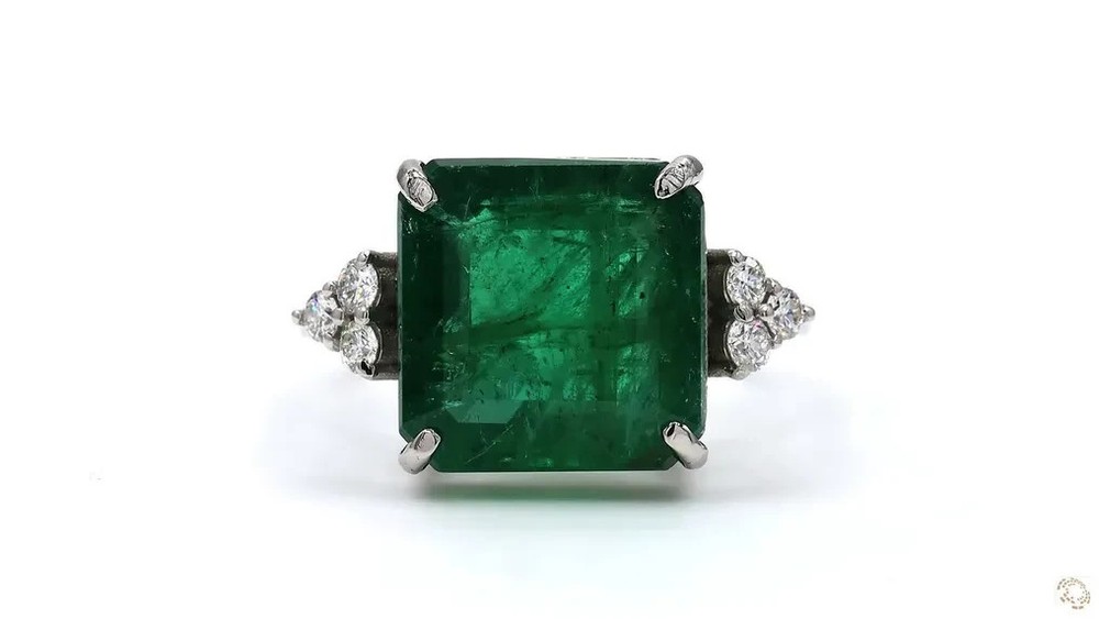 IGI Certified 8.09ct. tw. Emerald - Diamond - Green, Transparent Ring Platinum