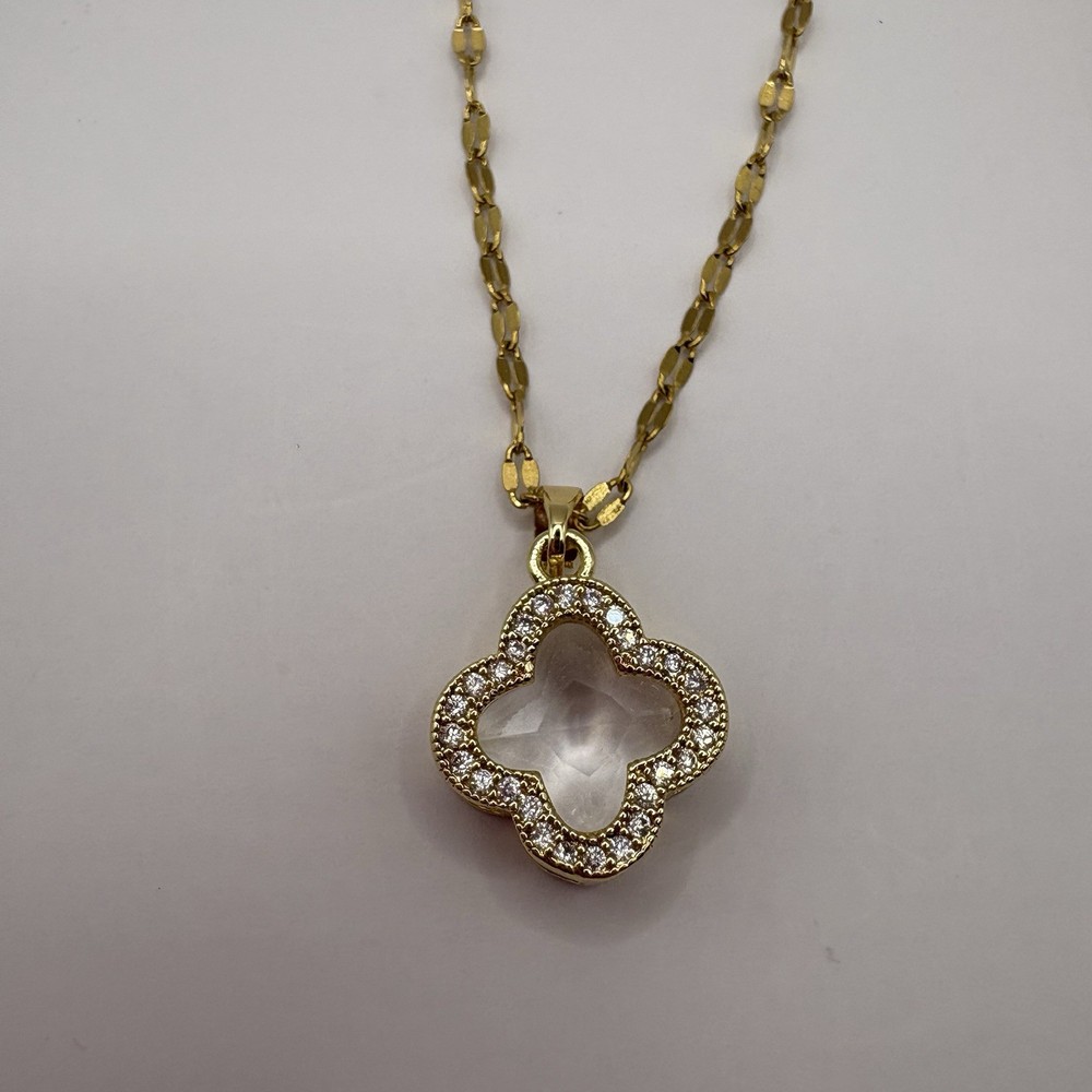NWT Gold Plated Stainless Steel Clover Pendant Necklace with Clear Stones 18 Inch