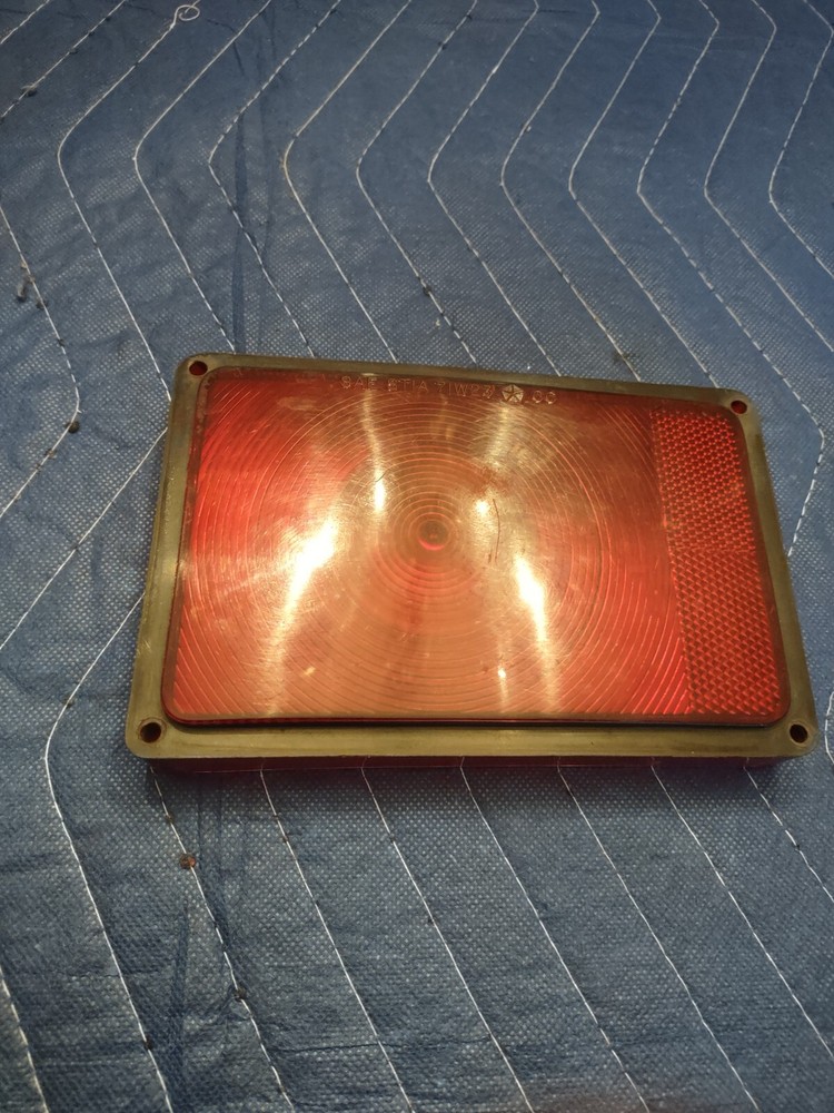 1971 71 DODGE CHARGER MOPAR B BODY USED OEM TAIL LIGHT LENS 3478684 NICE