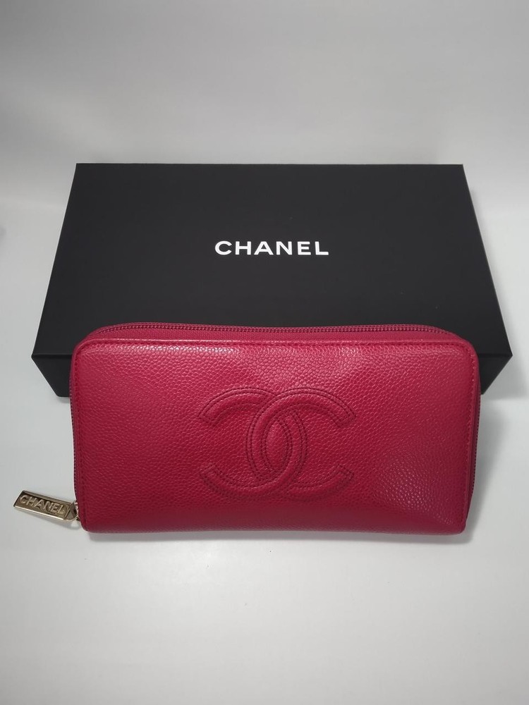 CHANEL Round Zipper Wallet in Black Caviar Leather with Gold-Tone Hardware 27618721