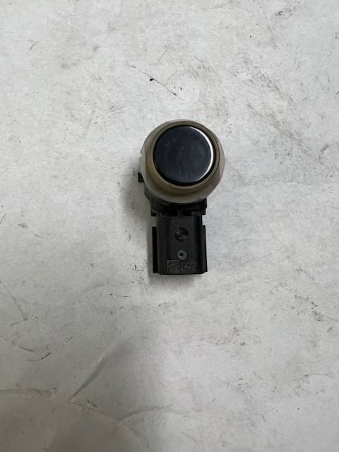 2016-2017 Ford Explorer Rear Park assist sensor (bumper Mounted) FR3T15K859AAW