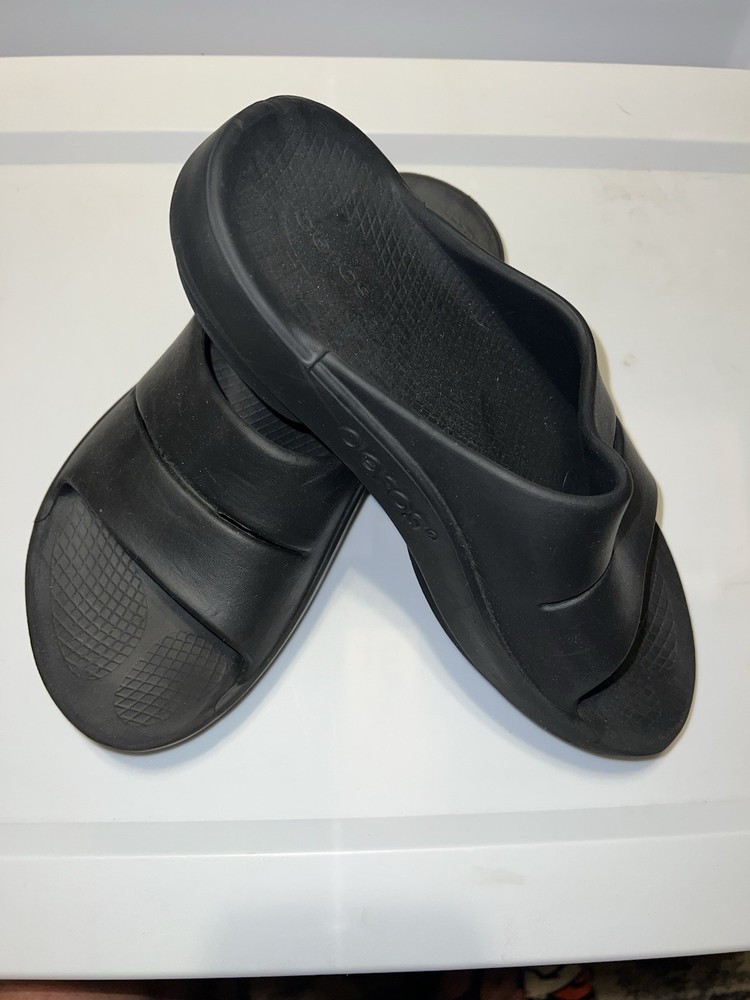 Oofos Slide Recovery Sandals size Men8/Women10 black