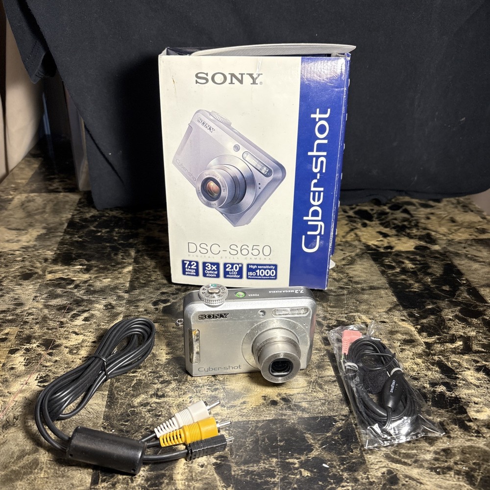 Sony Cyber-shot DSC-S650 7.2MP Digital Camera Silver Tested Working with Box