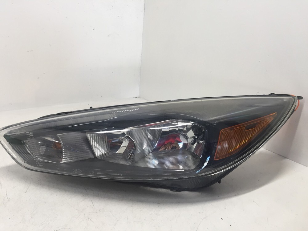 Damaged Left Driver LH Halogen Headlight for Ford Focus 2015-2018 OEM F1EB-13W030-J