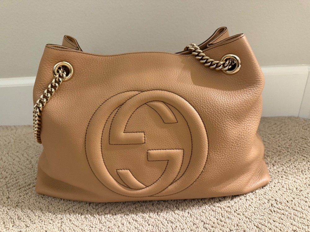 Gucci Medium Soho Chain Tote Bag