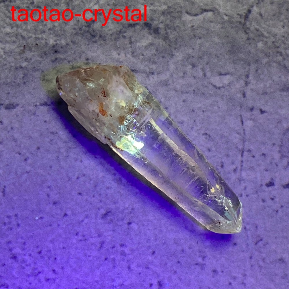 Petroleum Crystal Fluorescence Skeletal Golden Oil Quartz Mineral Specimen EY350