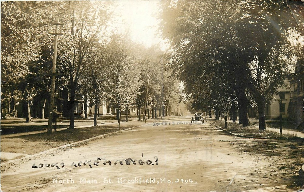 1907Brookfield Missouri North Main Street #2404 RPPC Postcard 25-9037
