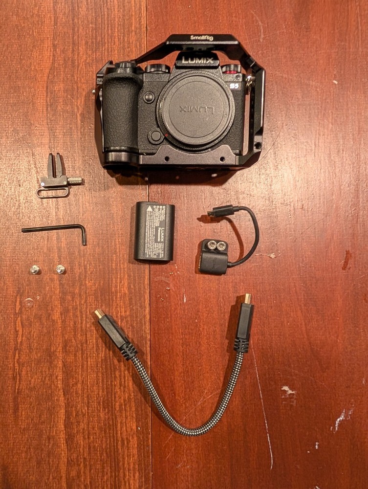 Panasonic LUMIX S5 Mirrorless Camera With Smallrig Cage & HDMI Adapter