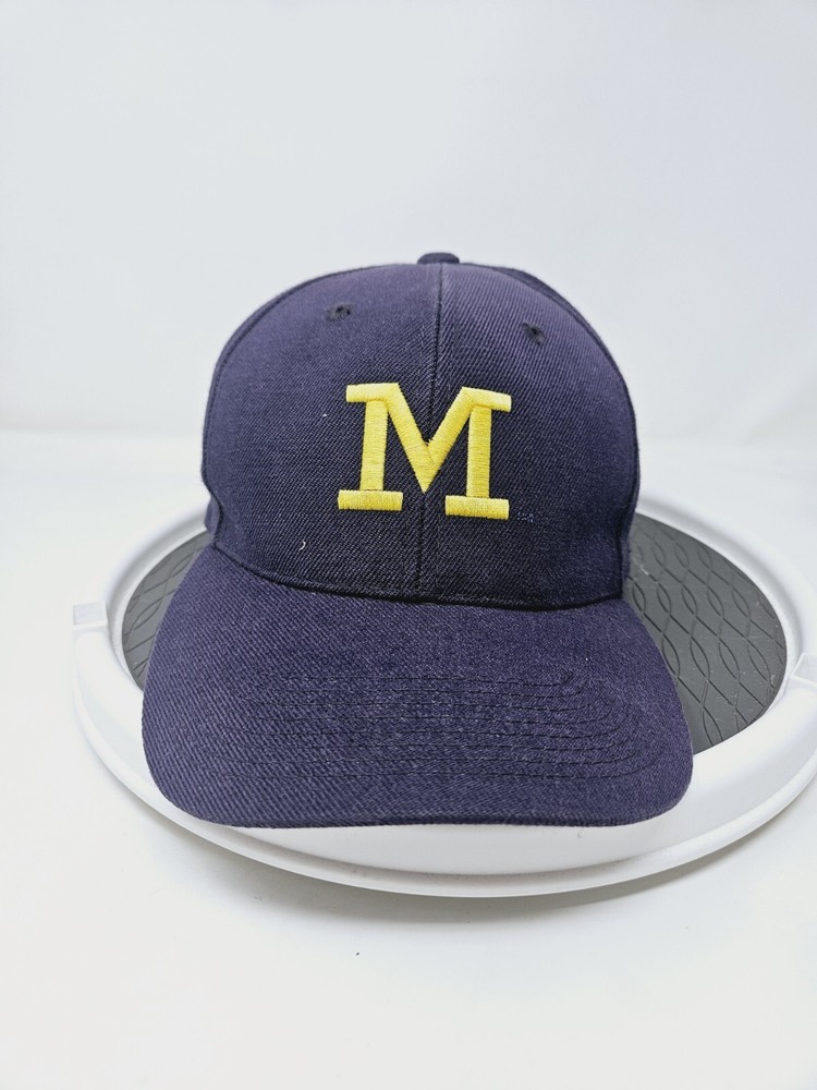 Vintage Nike Michigan Wolverines  Team 7 1/2 Fitted Wool Cap Hat 90’s NCAA Clean
