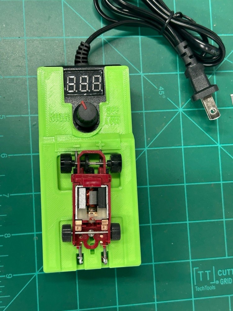 Hot Green Adj Break-In Stand Ghost Cat Fray T-Jet H-O Slot Car Aurora Tyco AFX