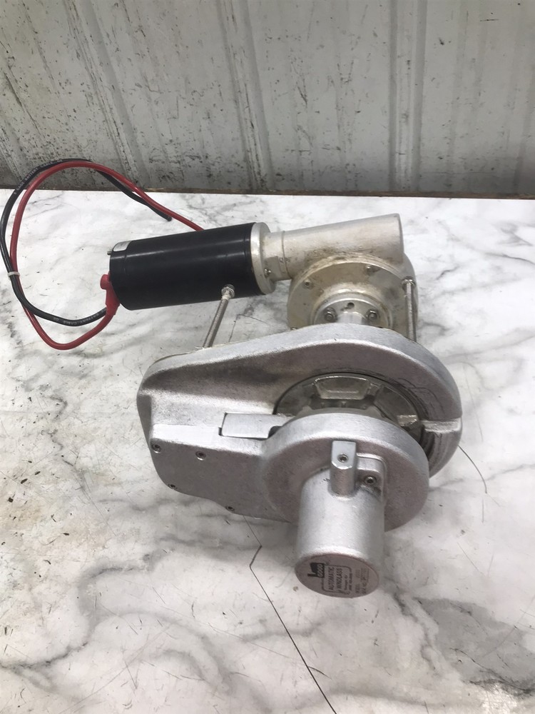 76 Sea Ray 300 Sedan Bridge Boat good automatic electric anchor windlass F850