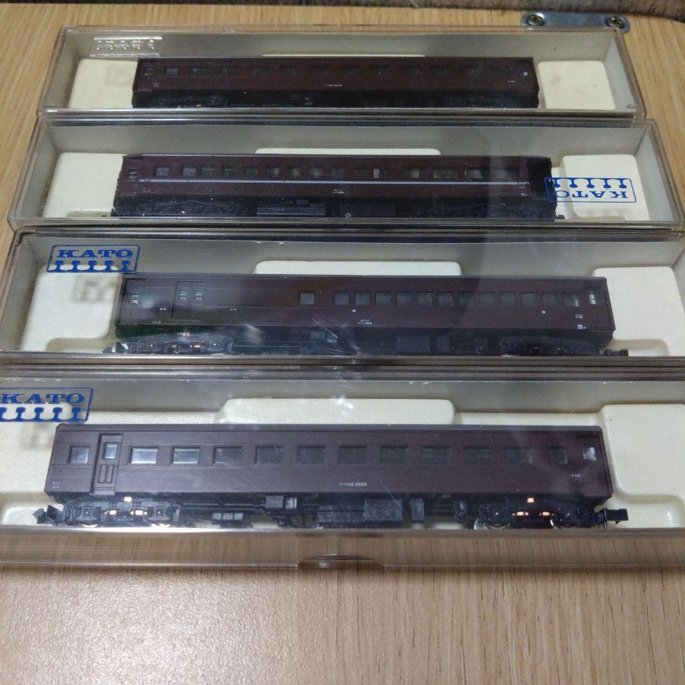 Kato Suha 43Passenger Car 4-Car Set N Scale