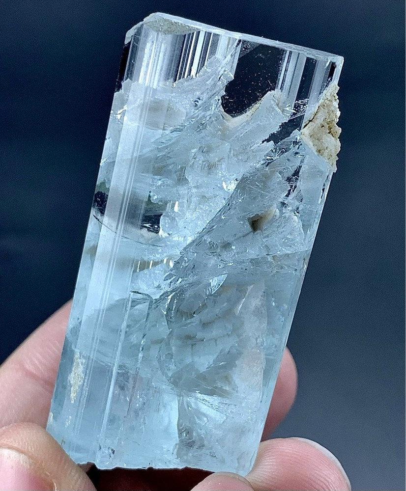 188 Carat Natural Aquamarine Crystal Specimen From Pakistan
