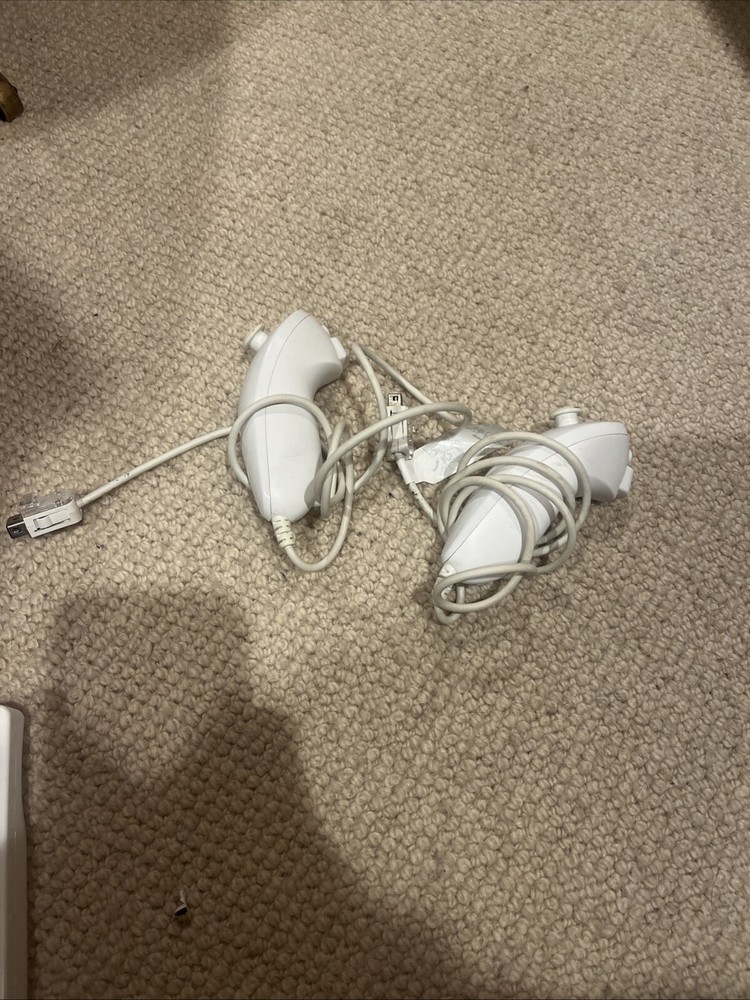 Official OEM Nintendo Wii White Nunchucks Tested (Lot of 2)