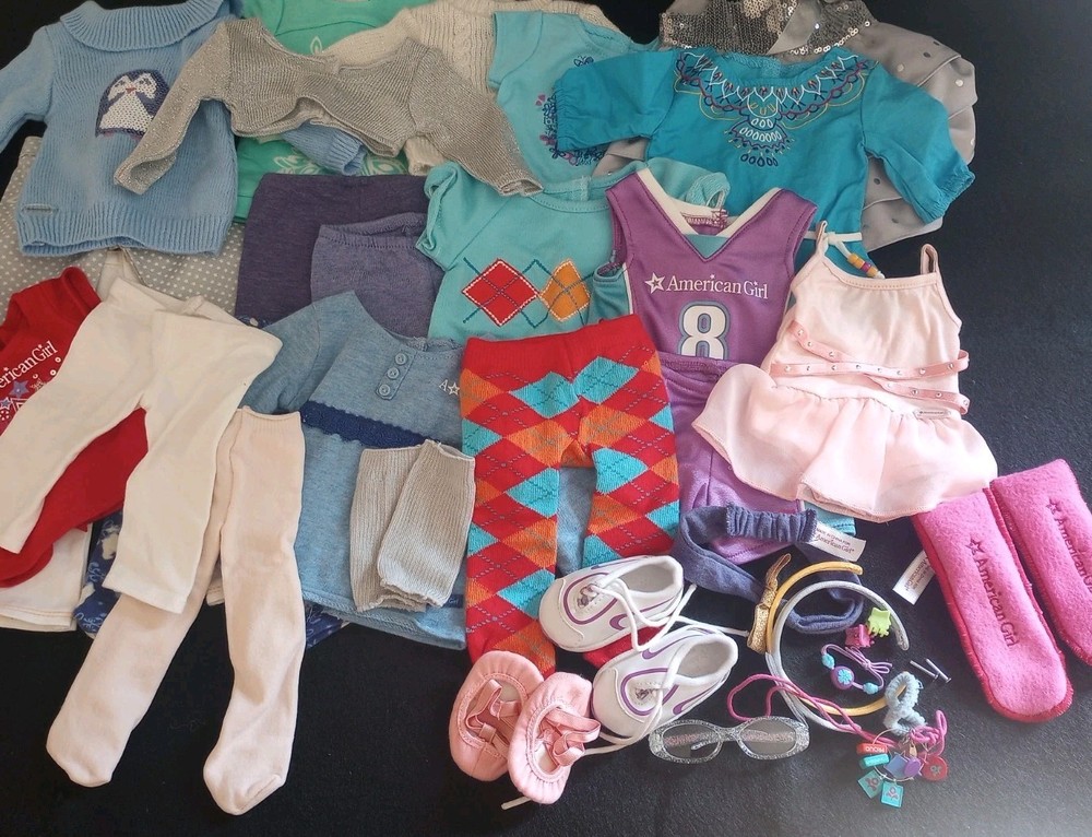 Authentic American Girl Doll Clothes & Accessories Lot of 32 Pieces