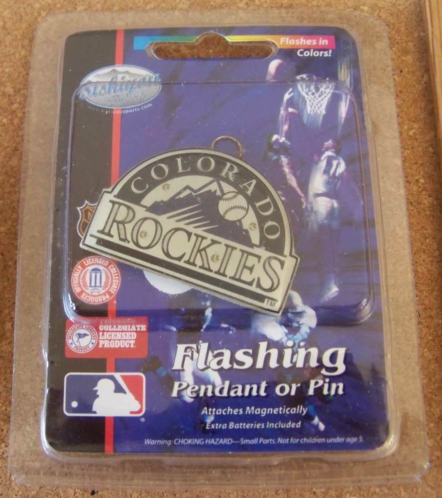 Colorado ROCKIES Flashing pendant or magnetic lapel pin
