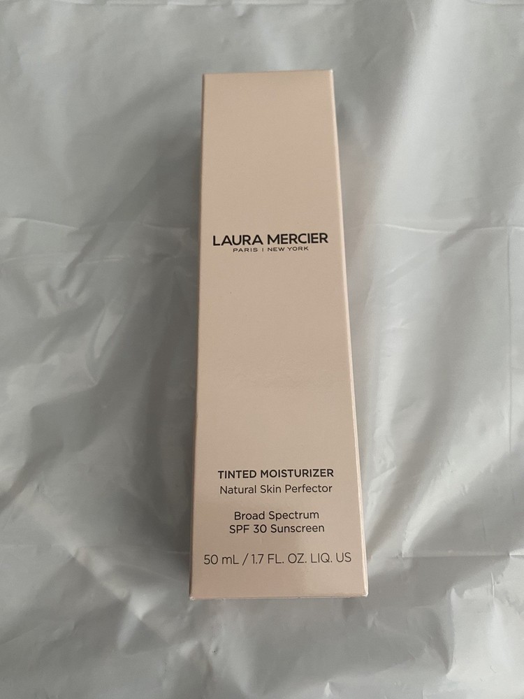 Laura Mercier SPF 30 Tinted Moisturizer in Nutmeg 5C1 50ml Natural Skin Perfector