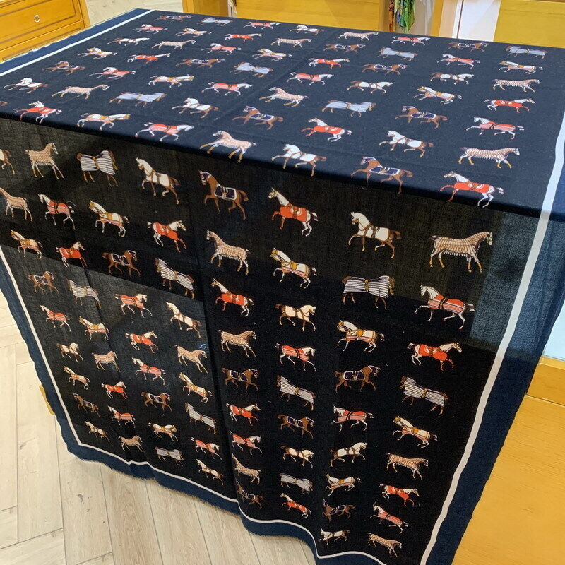 Pure Cashmere 300s Ring Scarf Wrap Horses Print Shawl Soft Delicate 78
