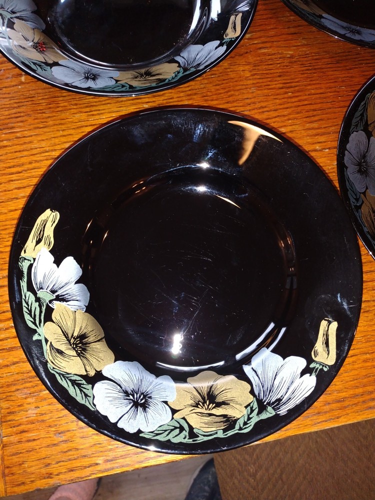 ARCOROC Salad Plates black w floral pattern gold/silver set of 7. Julie Pattern