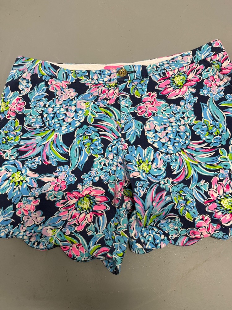 Lilly Pulitzer Scalloped Floral Printed Shorts Size 16 Pink Blue Green Pockets