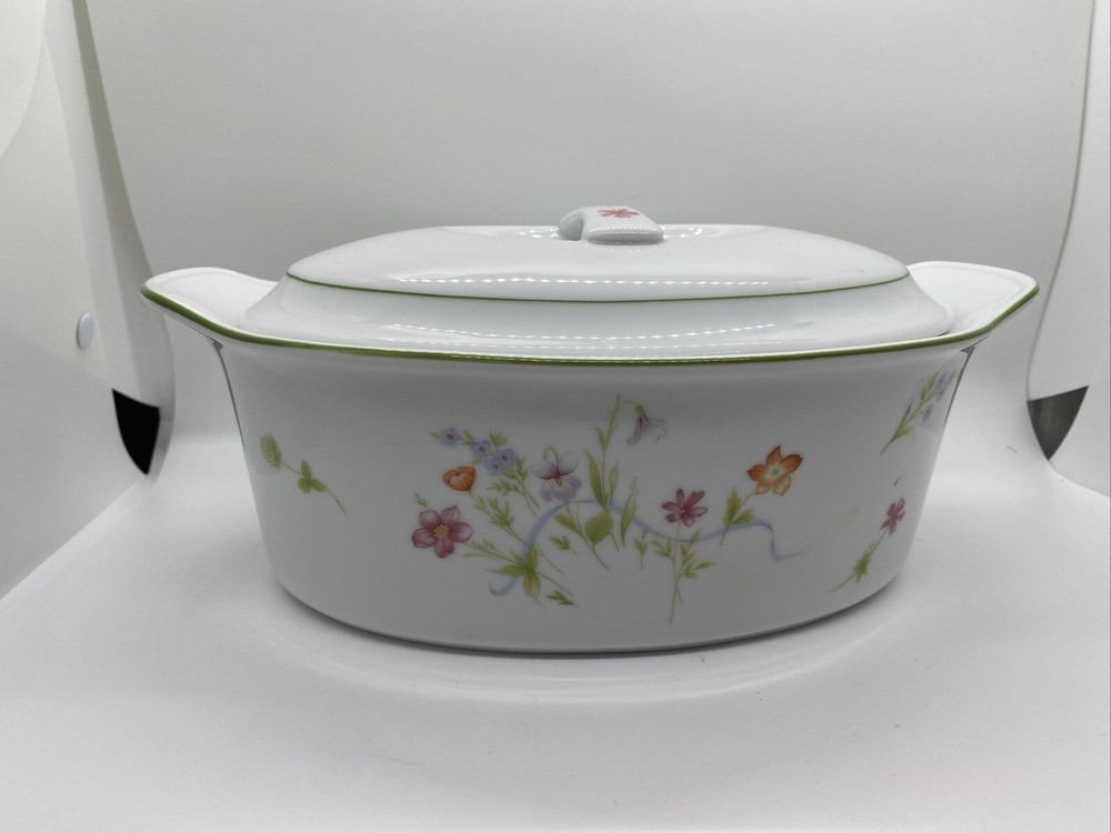 Mitterteich Bavaria 1.5qt Covered Casserole Floral Spring