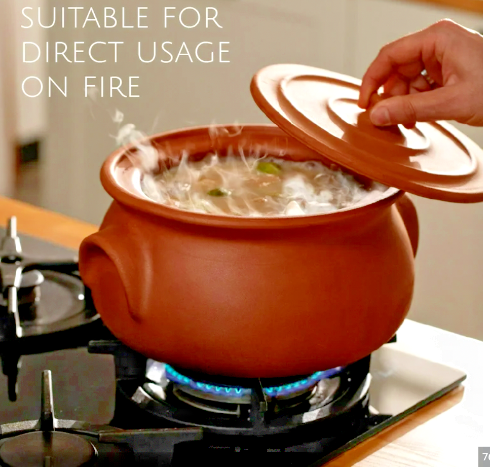 Eco-Friendly 1L Handmade Terracotta Cooking Pot with Lid for Versatile Use