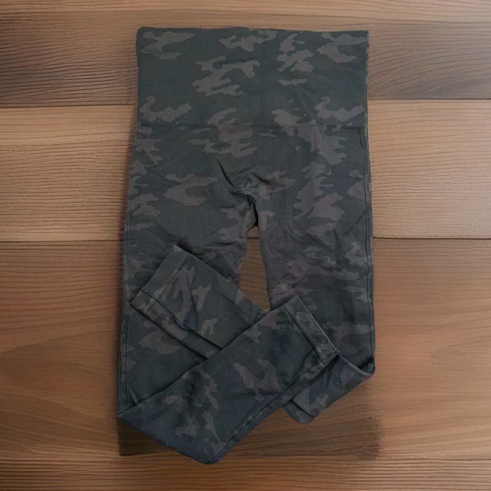 Spanx Sunshine Camo Pull-On Stretch Camoflauge Leggings Size Medium