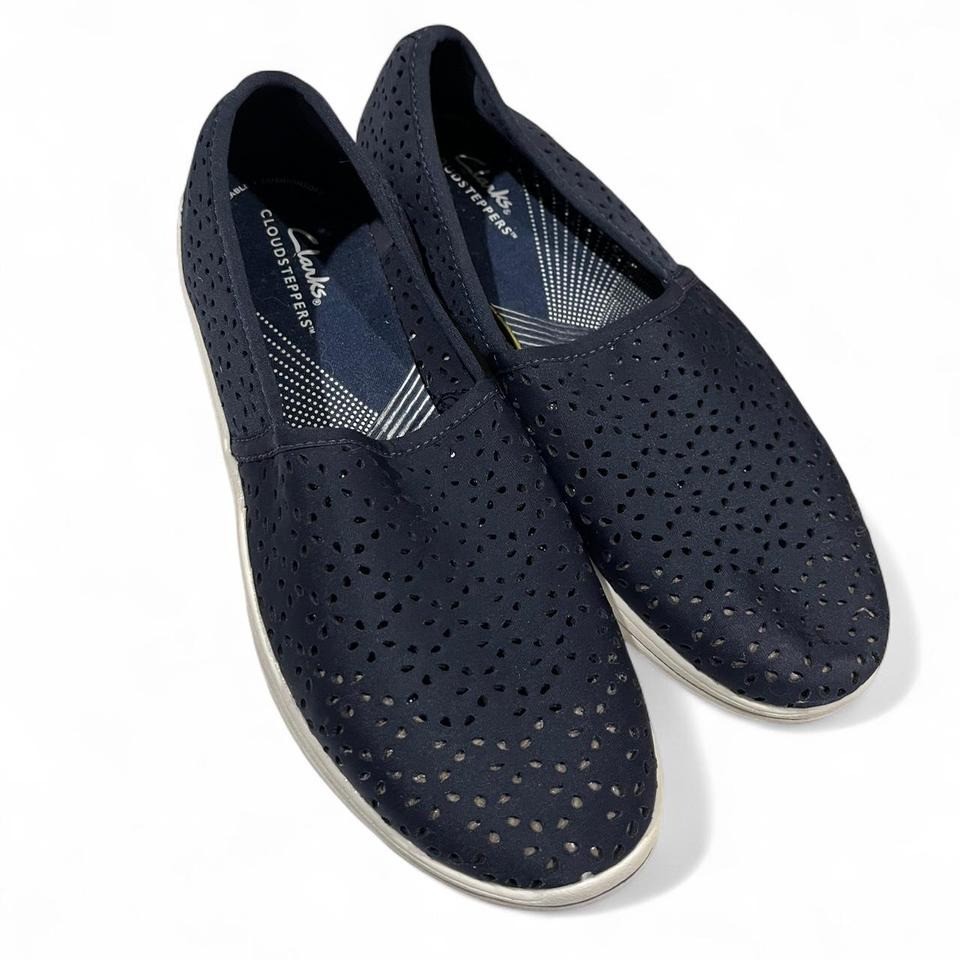 Navy Clarks Cloudstepper slip on loafers size 8.5