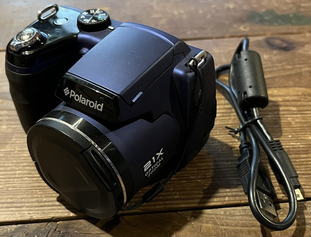 Polaroid iS2132 Digital Camera With 84x Enhanced Digital Zoom