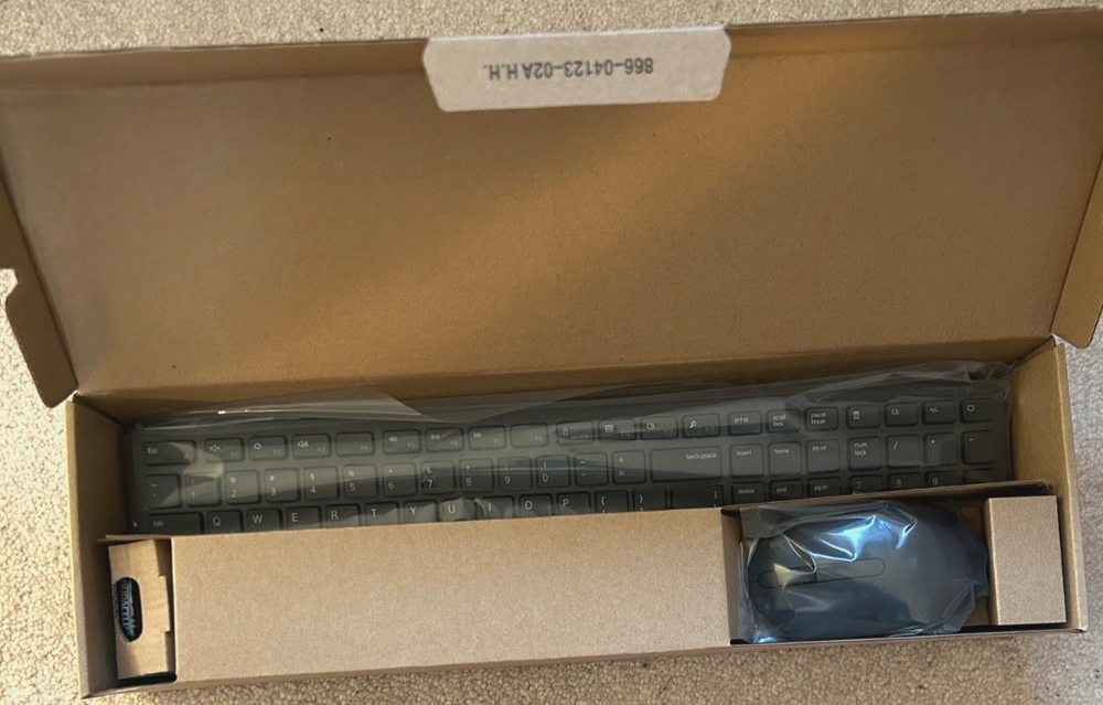 NEW - Dell KM5221W Wireless Combo Keyboard & Mouse BLACK
