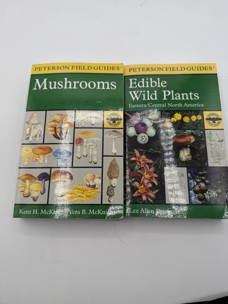 Peterson Field Guides Lot of 2 – Mushrooms & Edible Wild Plants North America