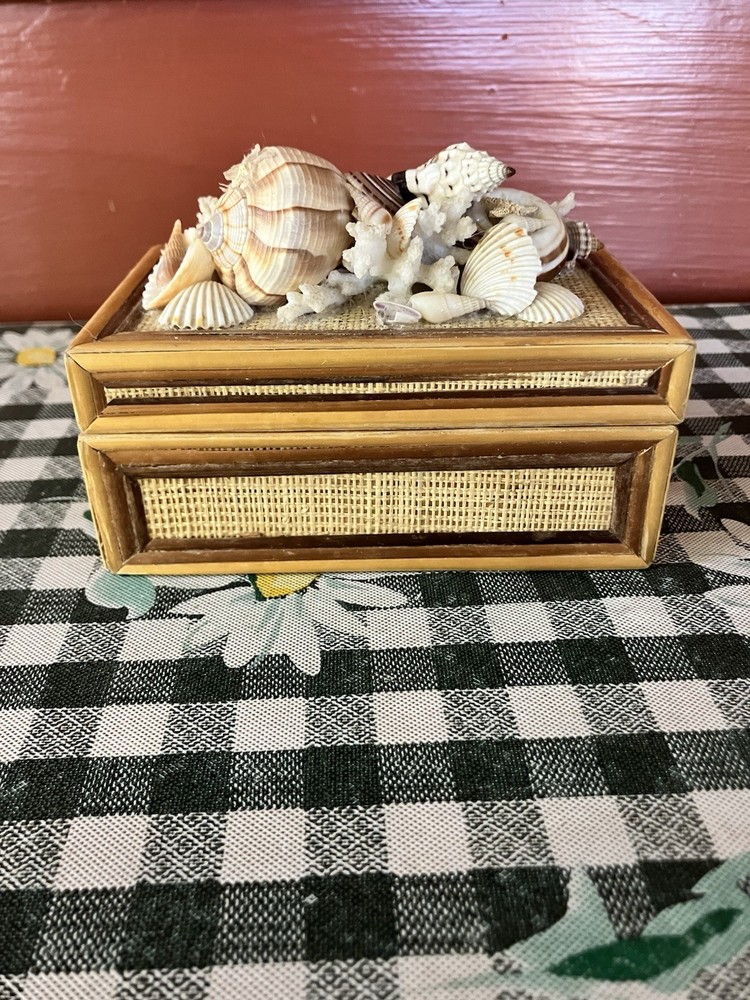 Vintage Seashell Encrusted Trinket Box, Handcrafted Shell Beach Decor
