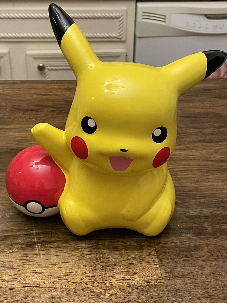 2018 Pokemon Company Exclusive Pikachu with Pokeball Ceramic Money Bank 9in Tall