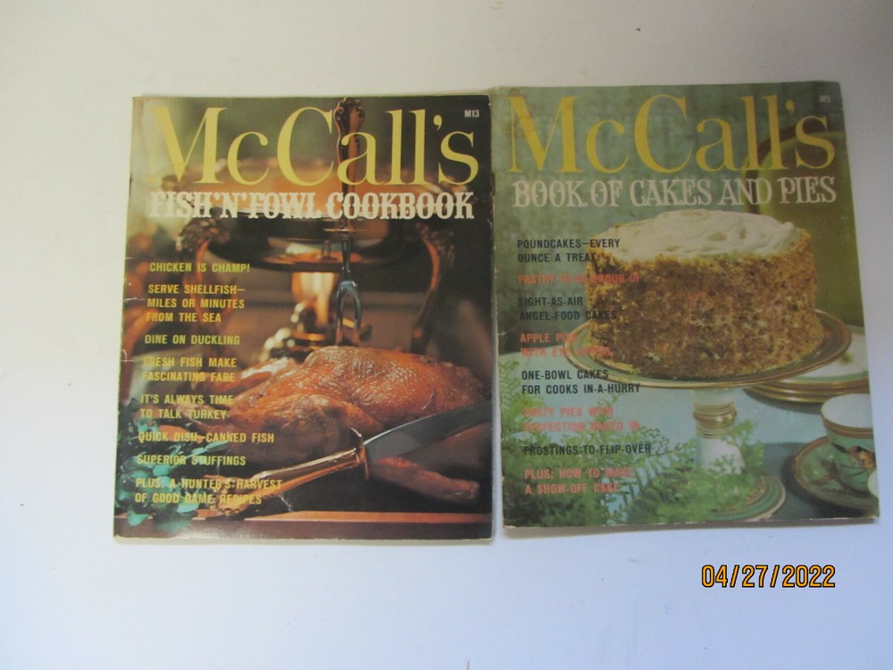Vintage 1970s McCall's Cookbooks Set - Cakes Pies Fish Fowl Recipes