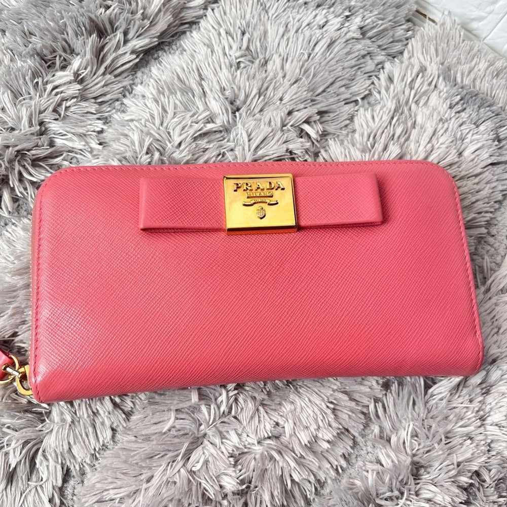 Prada Saffiano Leather Zip Wallet Peach Pink Logo Preowned Luxury