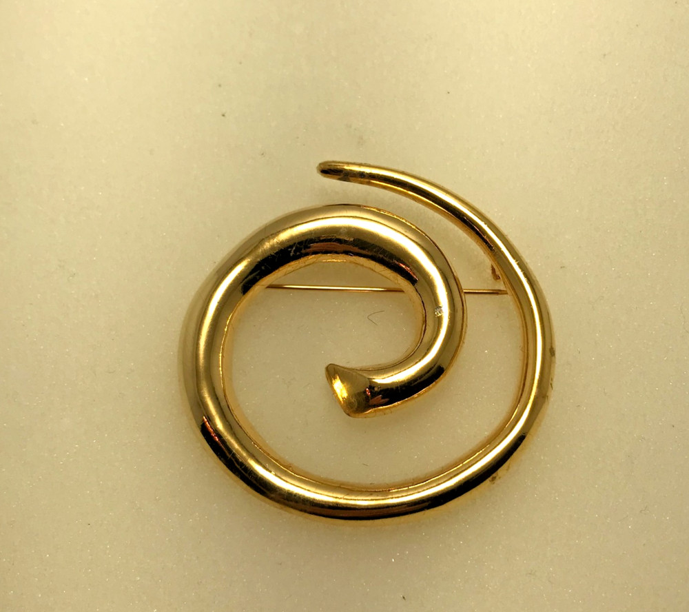 Vintage Pin Brooch 14 Kt Gold Plated Designer