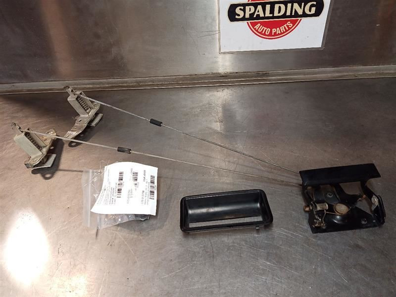 Tailgate Handle from 1994 GMC 2500 PICKUP 9197590