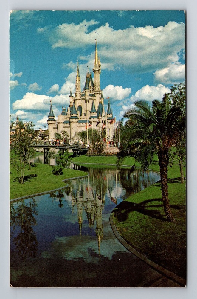 Vintage 1972 Cinderella Castle Walt Disney World Orlando FL Postcard