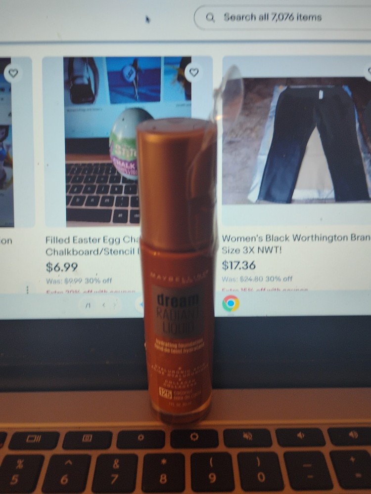 Maybelline Dream Radiant Liquid Foundation in 125 Coconut 1 oz for a flawless glow