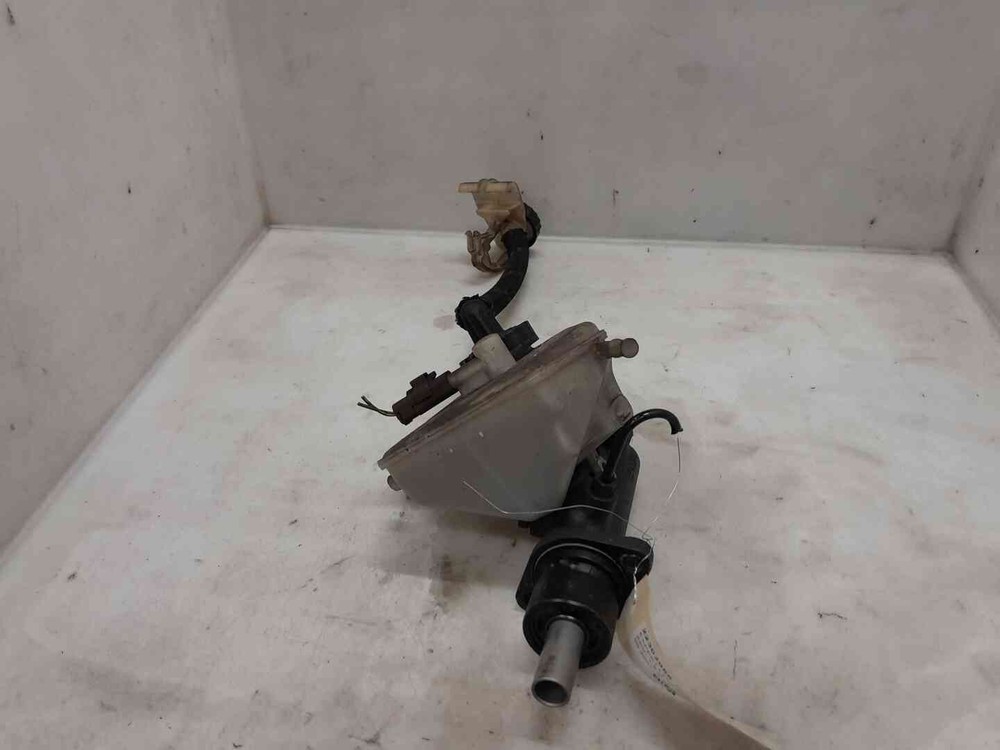 Peugeot EXPERT I VAN 4601J9 brake master cylinder