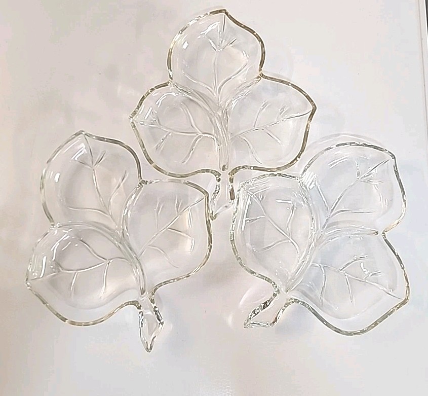 Vintage Divided Clear Glass Maple Leaf Candy Nut Dish Bowl