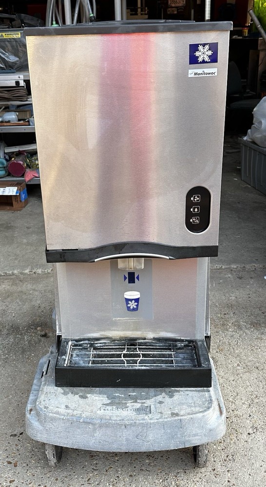 Manitowoc RNS 12AT-161 Nugget Ice & Water Dispenser Machine